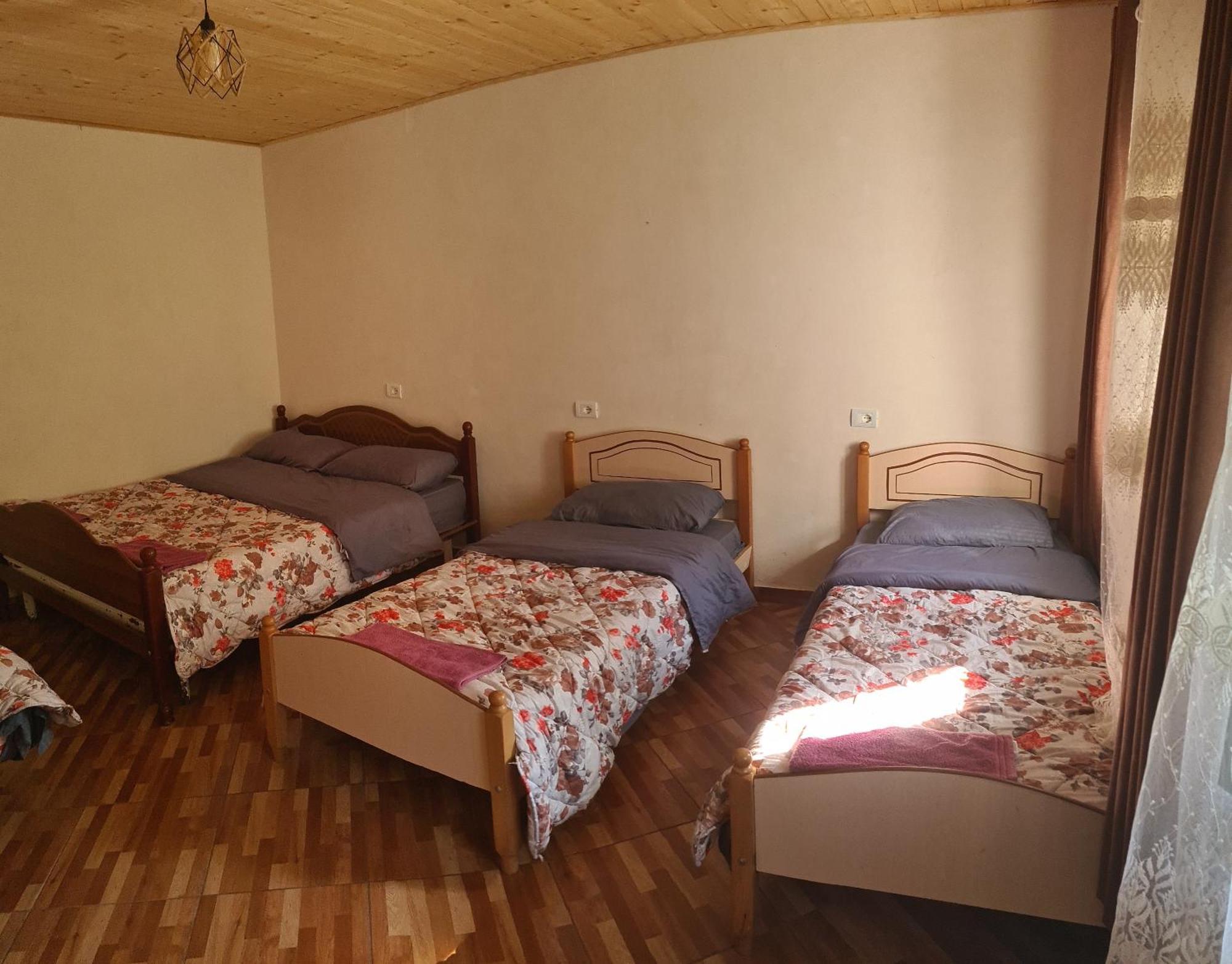 Guest House Emanueli Tropoje Exterior photo